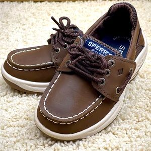 Toddler boy’s 8M Sperry Top-Sider brown leather shoes.